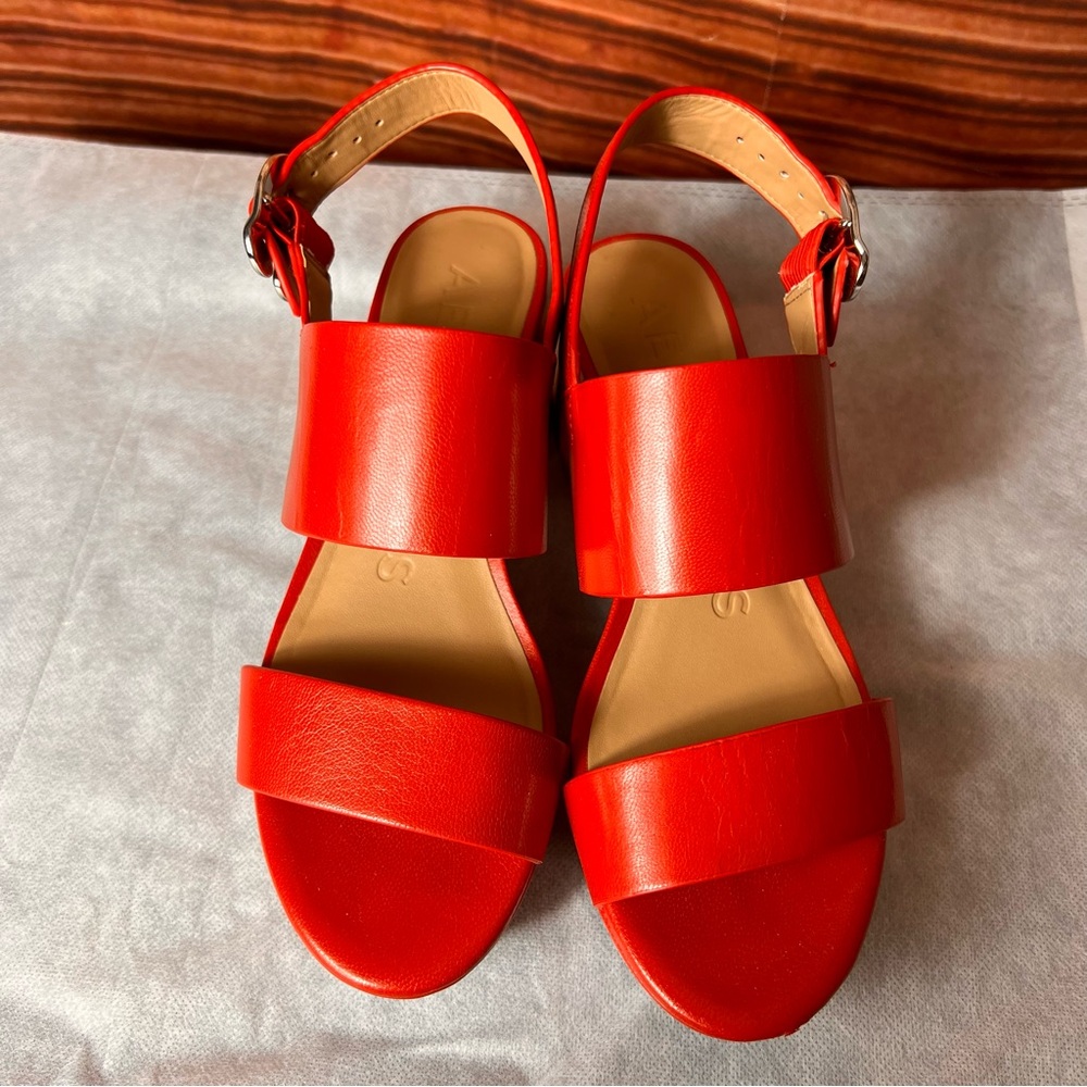 AEROSOLES Bright Red Leather Platform Sandals - Picture 4 of 8
